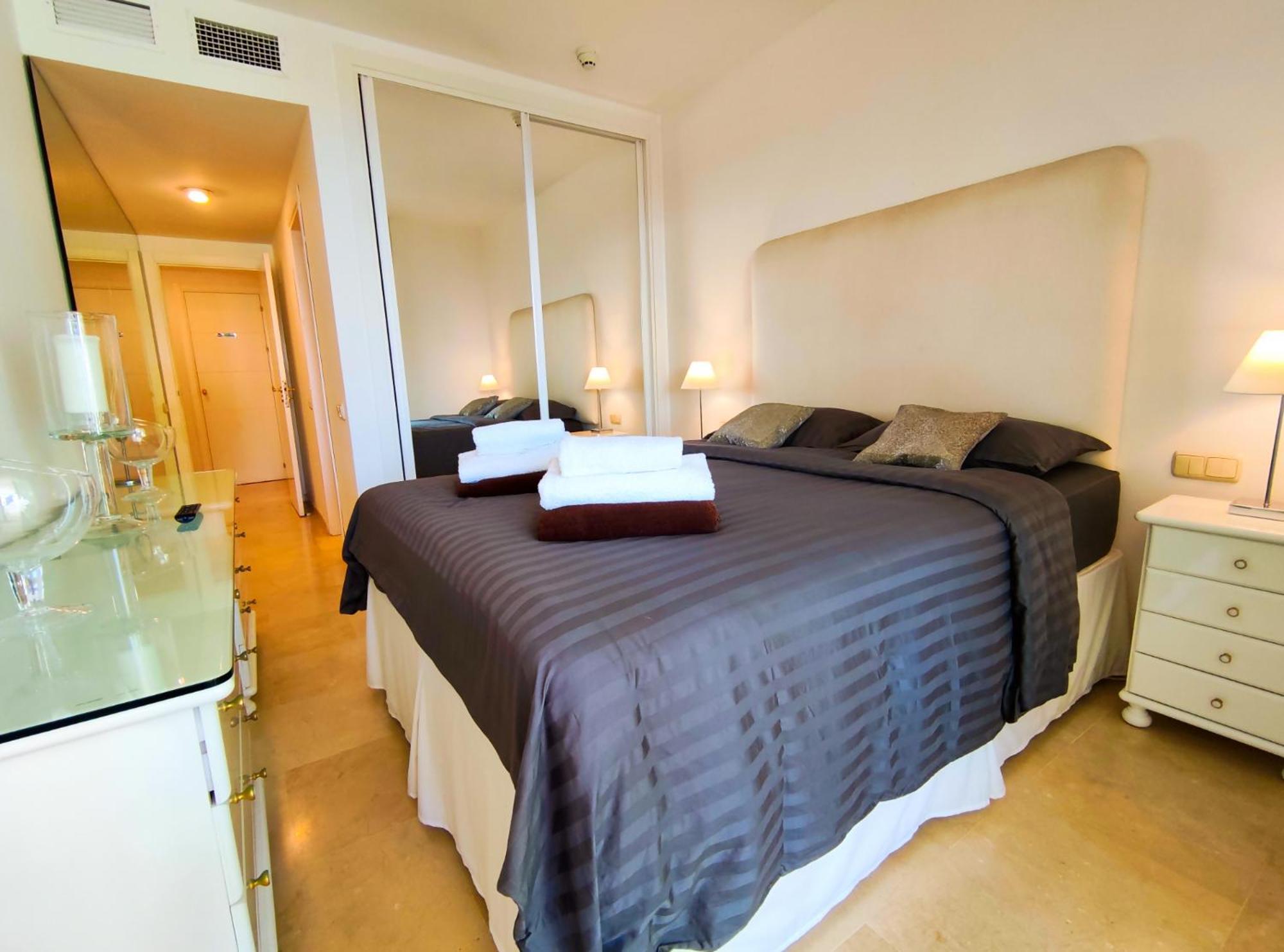 Luxury Frontline Residence Ehhouse Estepona Buitenkant foto