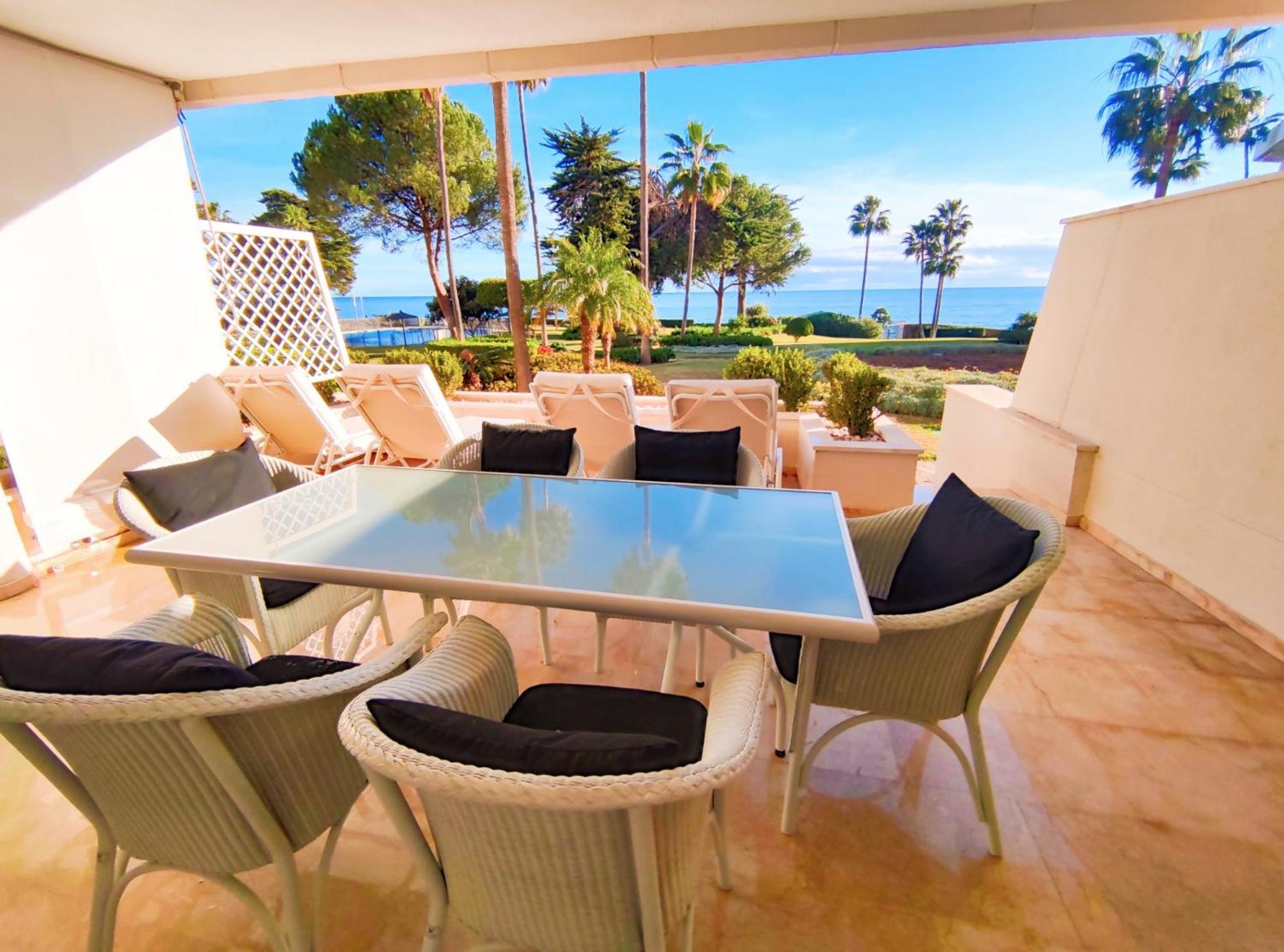 Luxury Frontline Residence Ehhouse Estepona Buitenkant foto