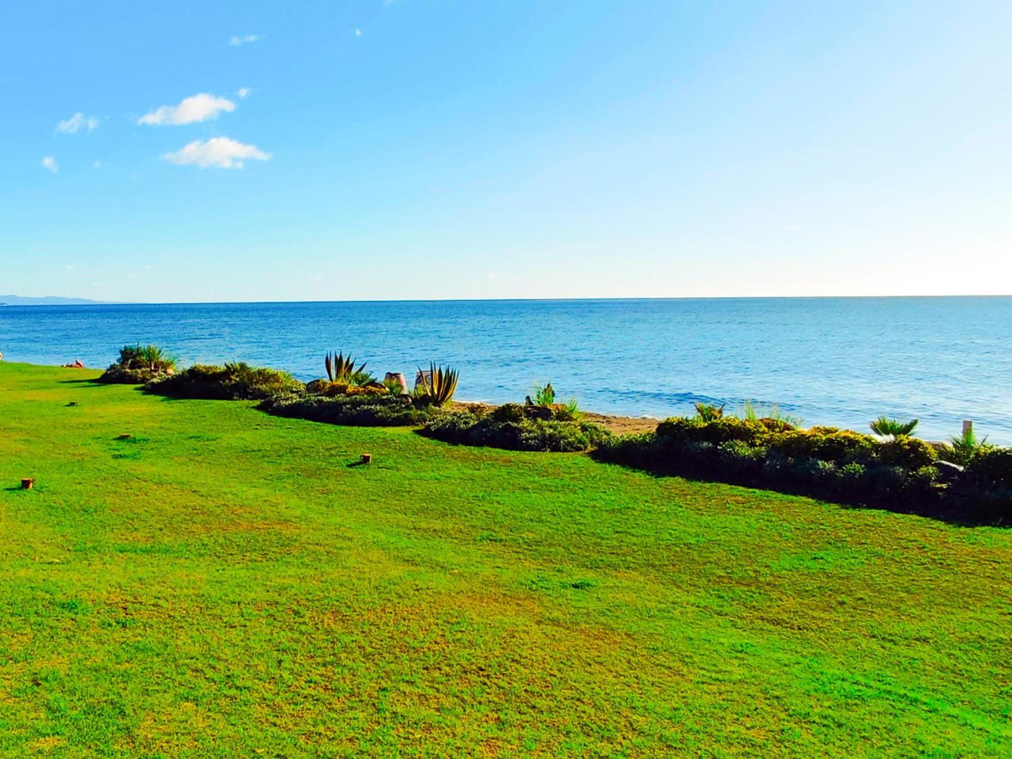 Luxury Frontline Residence Ehhouse Estepona Buitenkant foto
