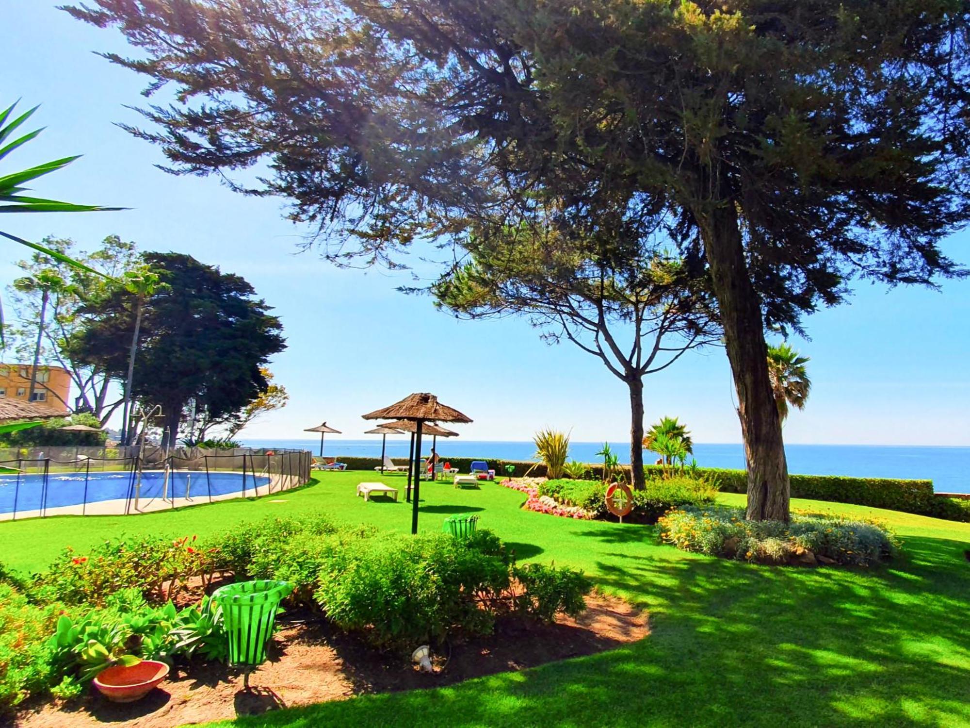 Luxury Frontline Residence Ehhouse Estepona Buitenkant foto